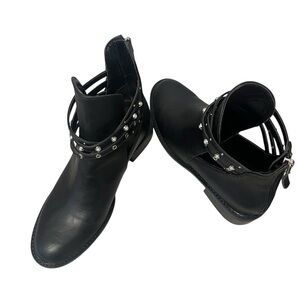Nine West Black Ankle Boots with Silver Accents Studded Straps Low Heel Sz 7.5